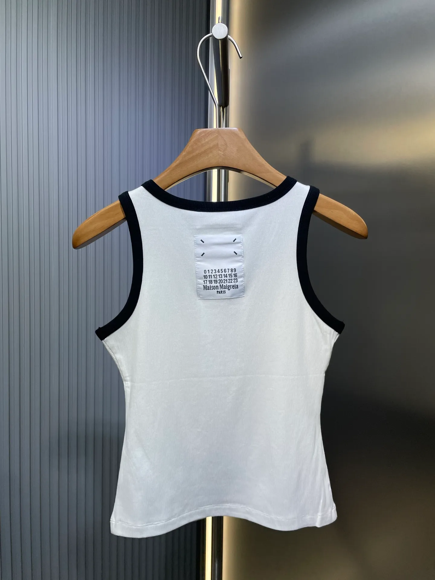 MM 6 🌟 25SSNew Arrival Classic MM 6. Logo 😎 size：SML
